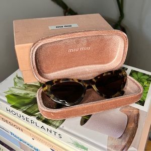 CAT EYE MIU MIU SUNGLASSES